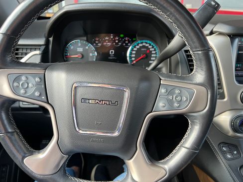 Used 2019 GMC Yukon Denali w/ Denali Ultimate Package image 14