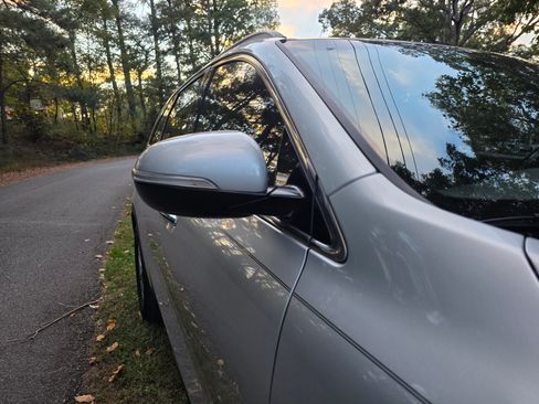 Used 2019 Kia Sorento LX w/ LX Convenience Package image 10