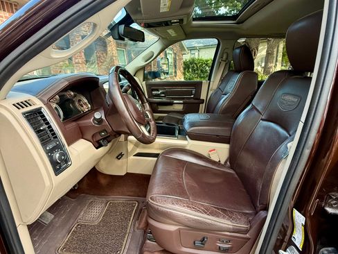 Used 2014 RAM 2500 Longhorn image 10