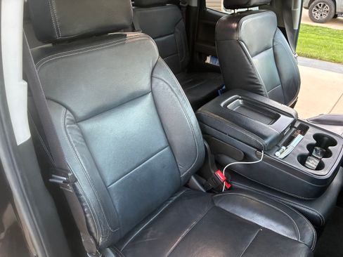 Used 2017 Chevrolet Silverado 1500 LT w/ Redline Edition AWD/4WD image 14
