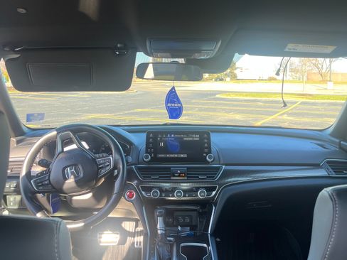 Used 2021 Honda Accord Sport image 11