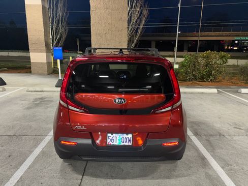 Used 2020 Kia Soul LX image 14