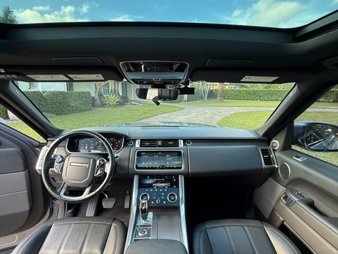 Used 2022 Land Rover Range Rover Sport SE image 16
