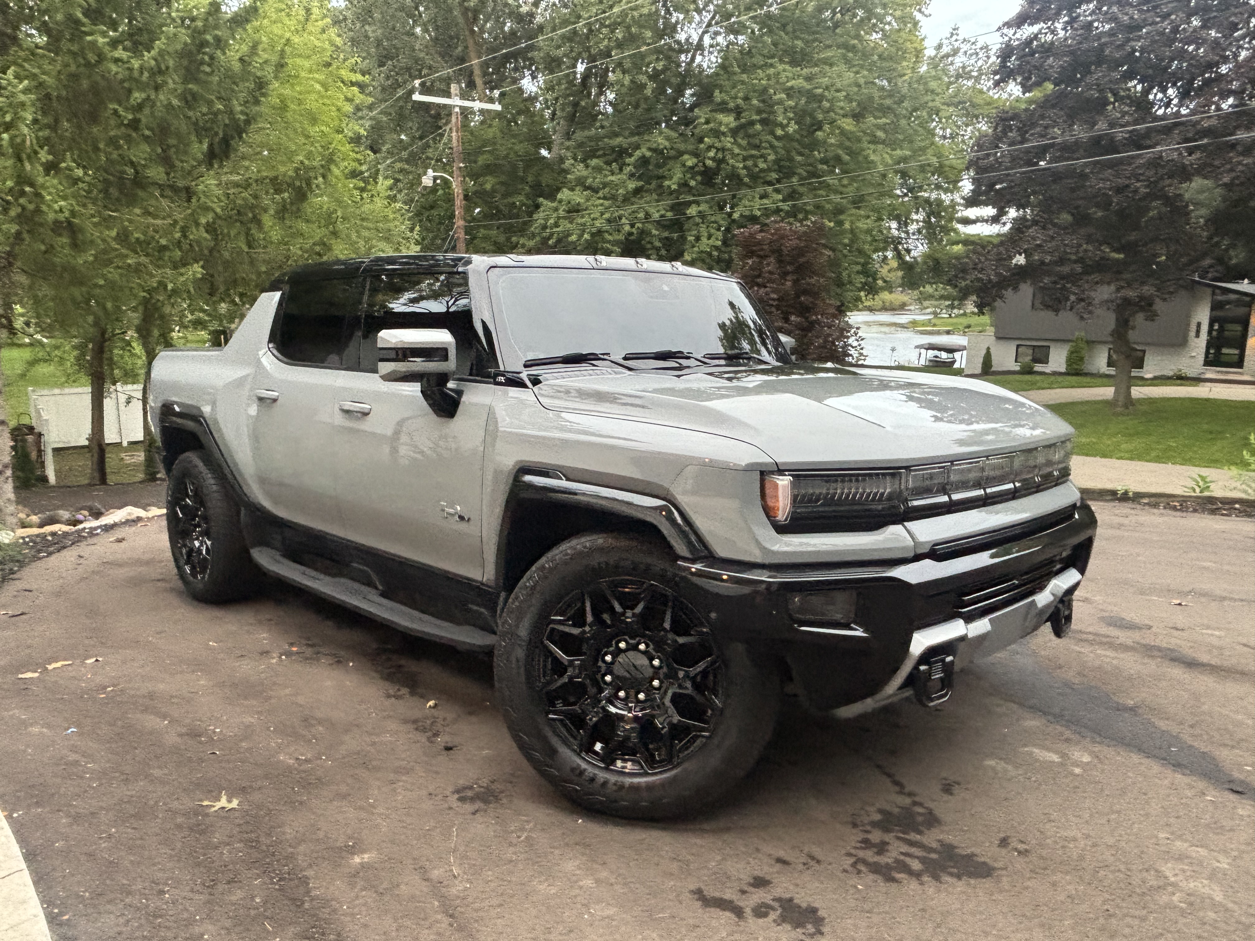 Used 2025 GMC Hummer EV 2X AWD/4WD image 2