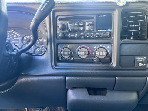 Used 2000 Chevrolet Silverado 1500 LS w/ Off-Road Chassis Pkg AWD/4WD image 17
