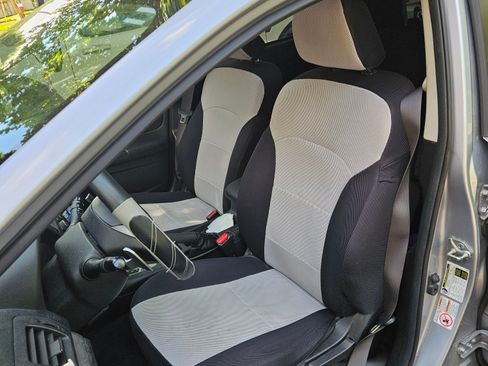 Used 2014 Subaru Crosstrek 2.0i Premium w/ Moonroof Package AWD/4WD image 9