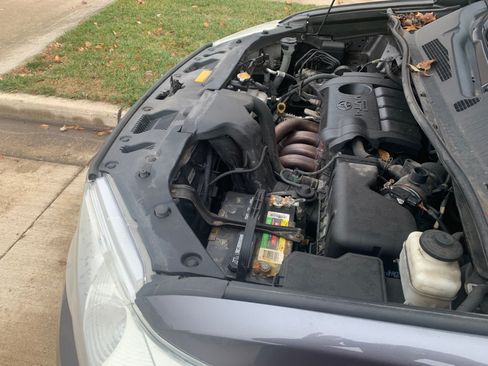 Used 2013 Toyota Highlander FWD image 12