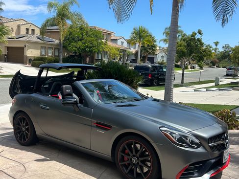 Used 2019 Mercedes-Benz SLC 43 AMG image 1