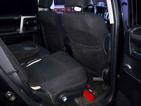 Used 2016 Toyota 4Runner Limited image 11