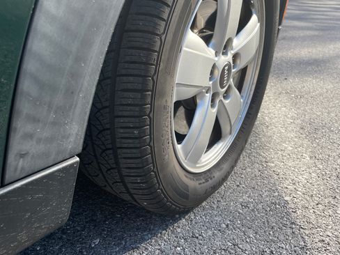 Used 2015 MINI Cooper 4-Door Hardtop image 14