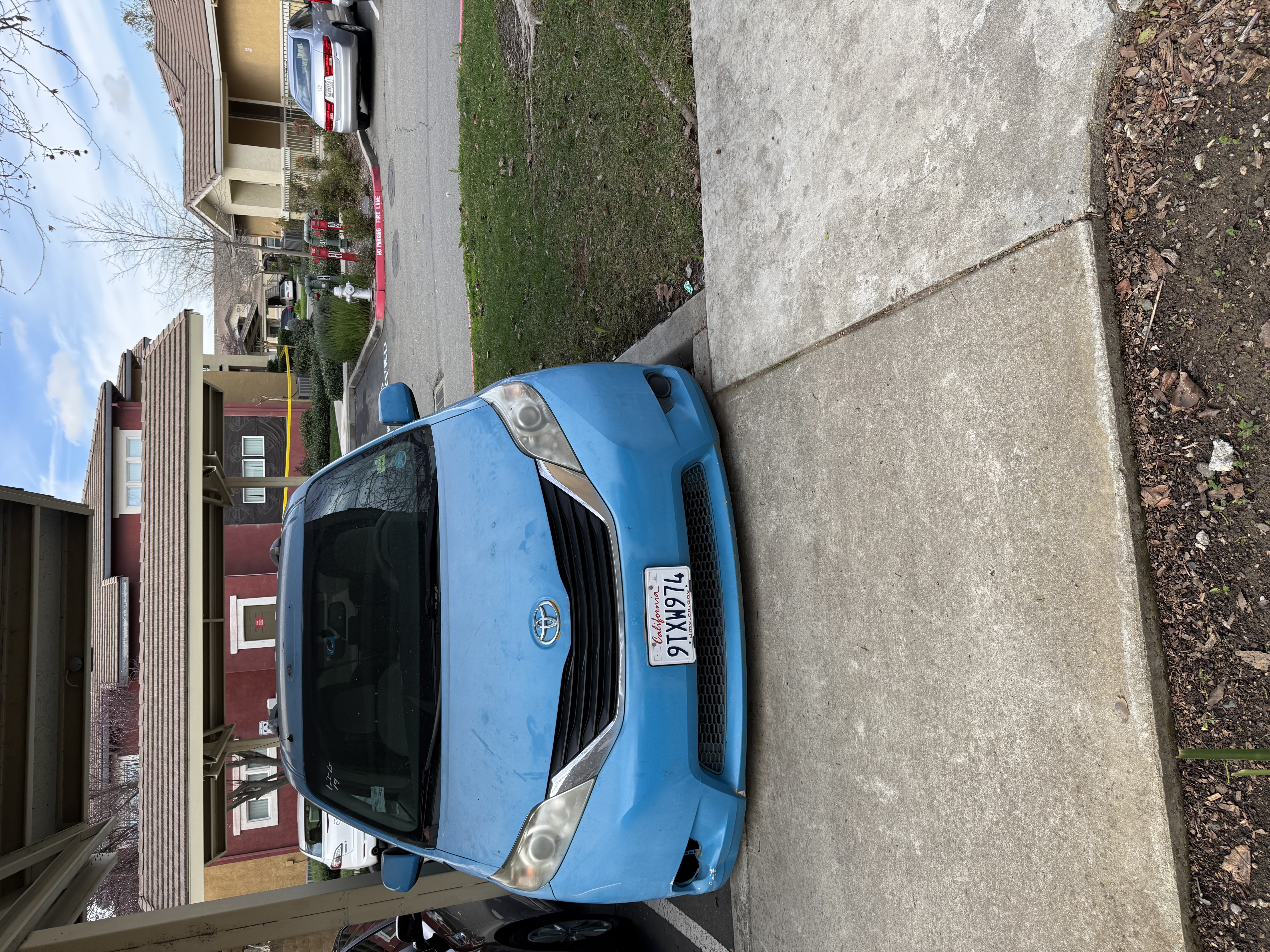 Used 2013 Toyota Sienna LE FWD image 1
