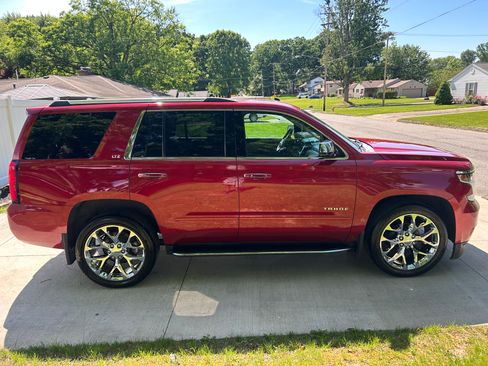 Used 2015 Chevrolet Tahoe LTZ AWD/4WD image 4