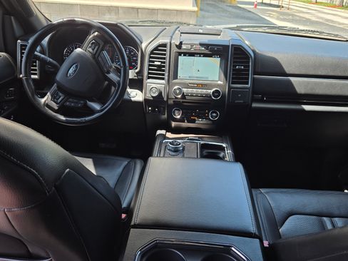 Used 2018 Ford Expedition Limited w/ Equipment Group 301A image 5