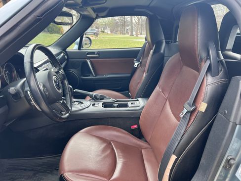 Used 2013 MAZDA MX-5 Miata Grand Touring w/ Premium Pkg image 10