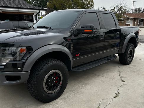 Used 2014 Ford F150 Raptor w/ Equipment Group 801A Luxury image 2
