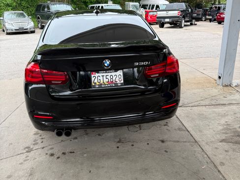 Used 2018 BMW 330i Sedan RWD image 9