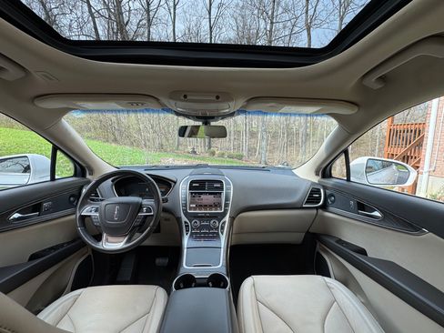 Used 2019 Lincoln Nautilus Reserve w/ Cargo Utility Package image 11