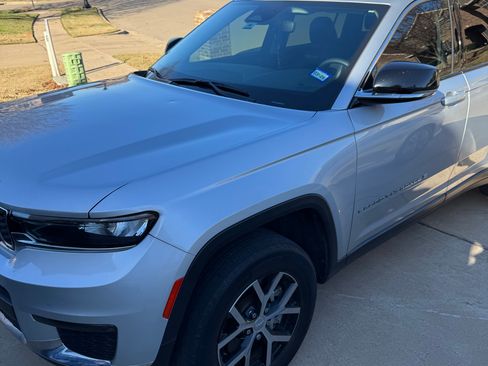 Used 2023 Jeep Grand Cherokee L Limited image 4