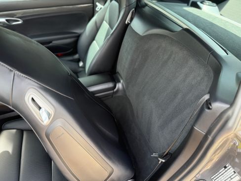 Used 2022 Porsche 718 Cayman GT4 image 21