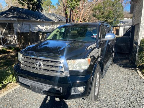 Used 2016 Toyota Sequoia Platinum image 1