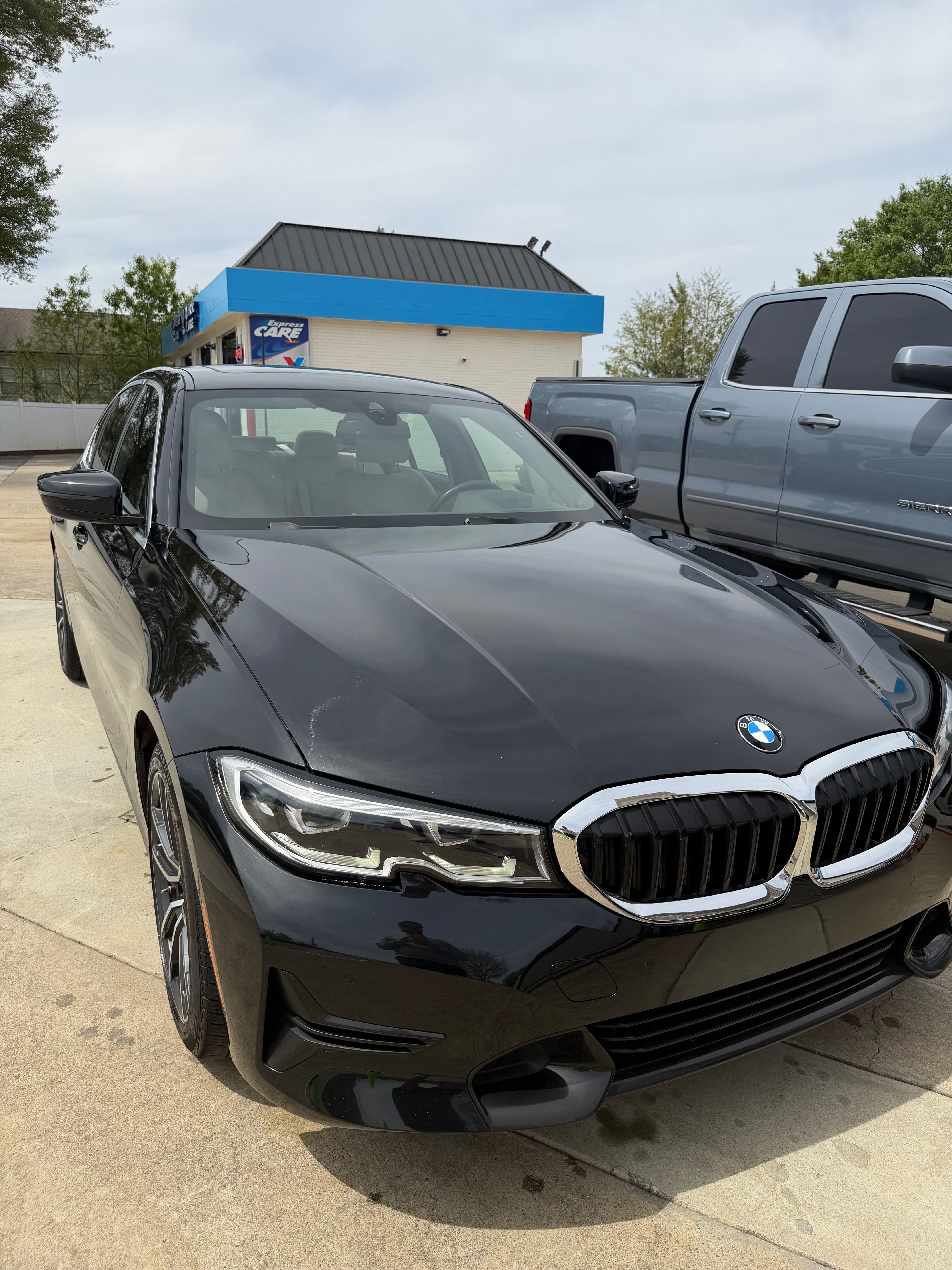 Used 2019 BMW 330i Sedan w/ Premium Package RWD image 2