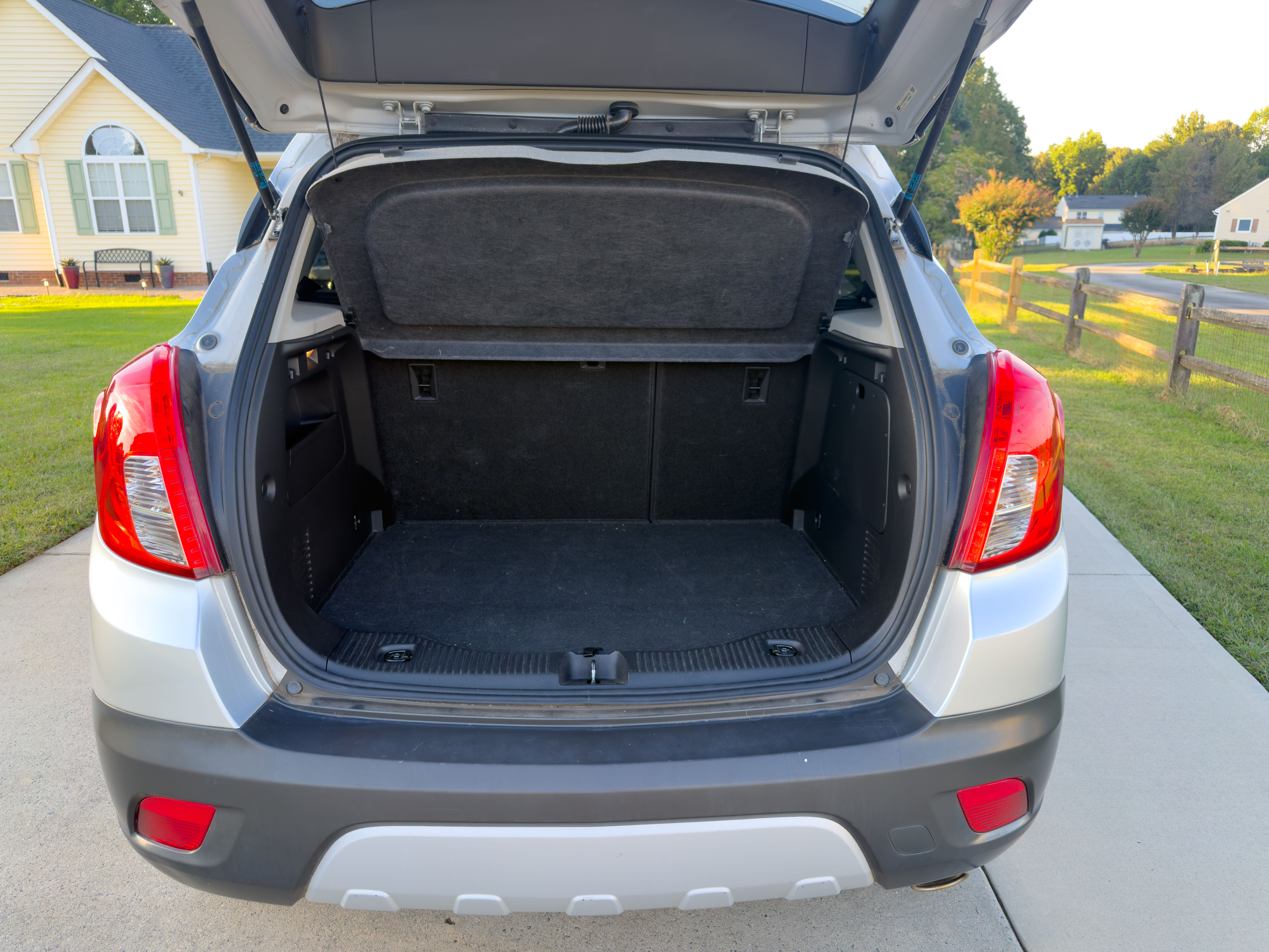 Used 2016 Buick Encore FWD image 11