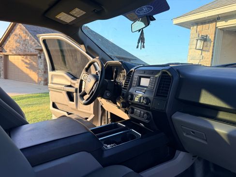 Used 2017 Ford F150 XL w/ Equipment Group 101A Mid RWD image 10
