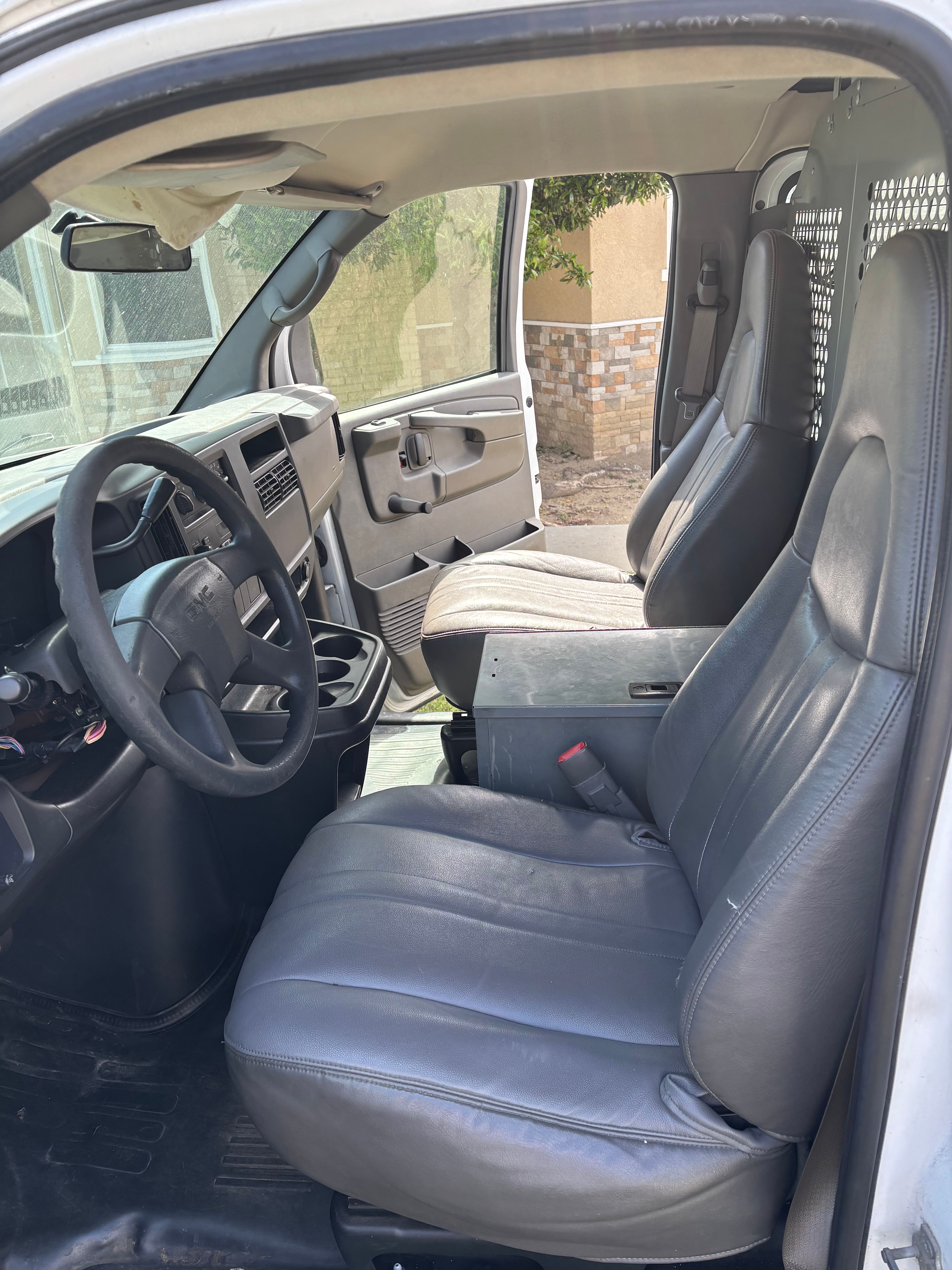 Used 2006 GMC Savana 2500 RWD image 13