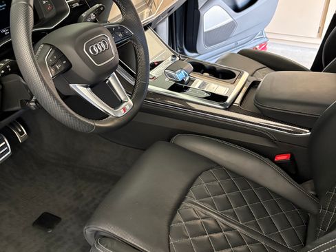 Used 2023 Audi SQ8 Prestige w/ Prestige Package image 11