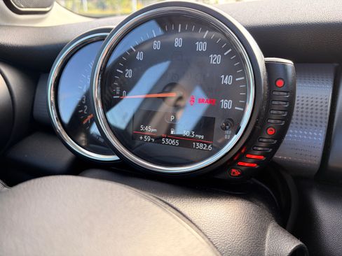 Used 2016 MINI Cooper 4-Door Hardtop FWD image 26