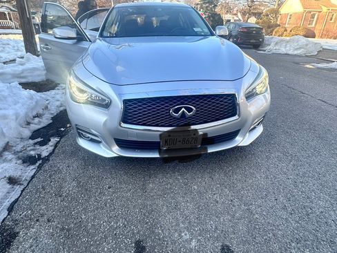 Used 2017 INFINITI Q50 3.0t Premium w/ 3.0T Premium Plus Package image 2