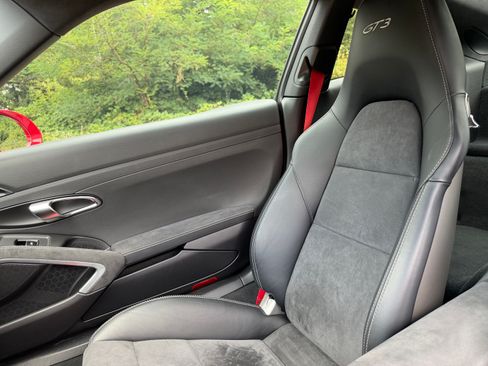Used 2015 Porsche 911 GT3 RWD image 23