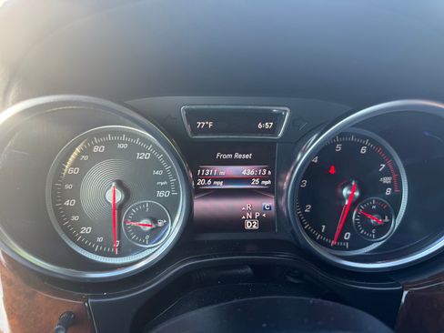 Used 2019 Mercedes-Benz GLS 450 4MATIC image 24