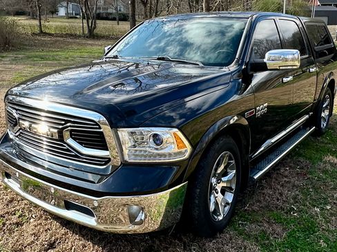 Used 2017 RAM 1500 Limited image 8