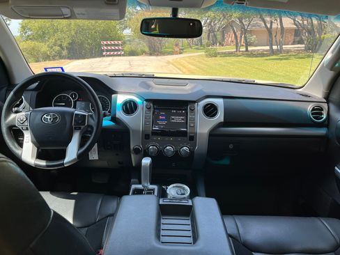 Used 2017 Toyota Tundra SR5 w/ SR5 Upgrade Package AWD/4WD image 16