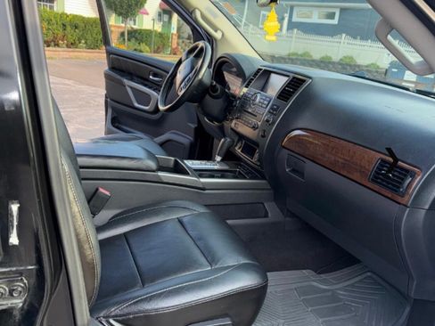 Used 2015 Nissan Armada Platinum image 5