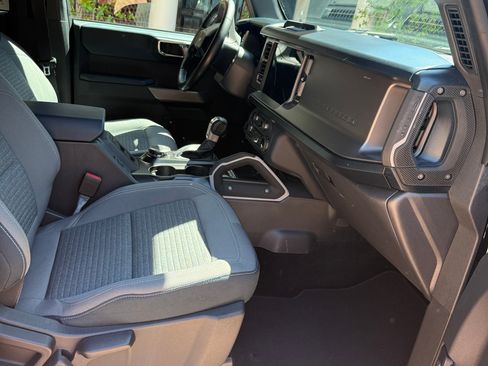 Used 2022 Ford Bronco Outer Banks image 4