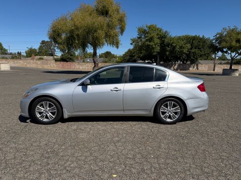 Used 2013 INFINITI G37 Journey w/ Premium Pkg RWD image 1