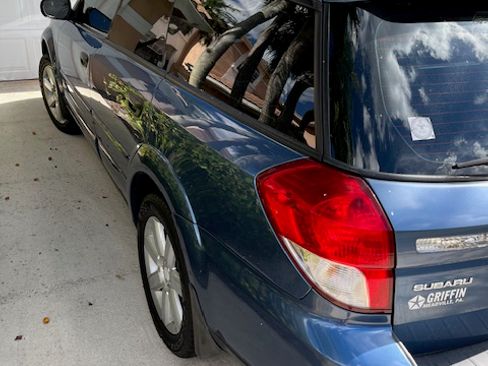 Used 2008 Subaru Outback 2.5i L.L. Bean image 9