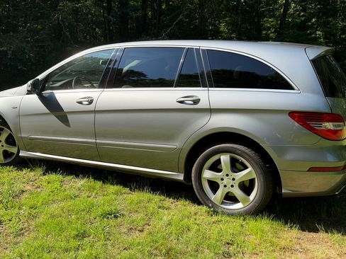 Used 2012 Mercedes-Benz R 350 4MATIC image 8