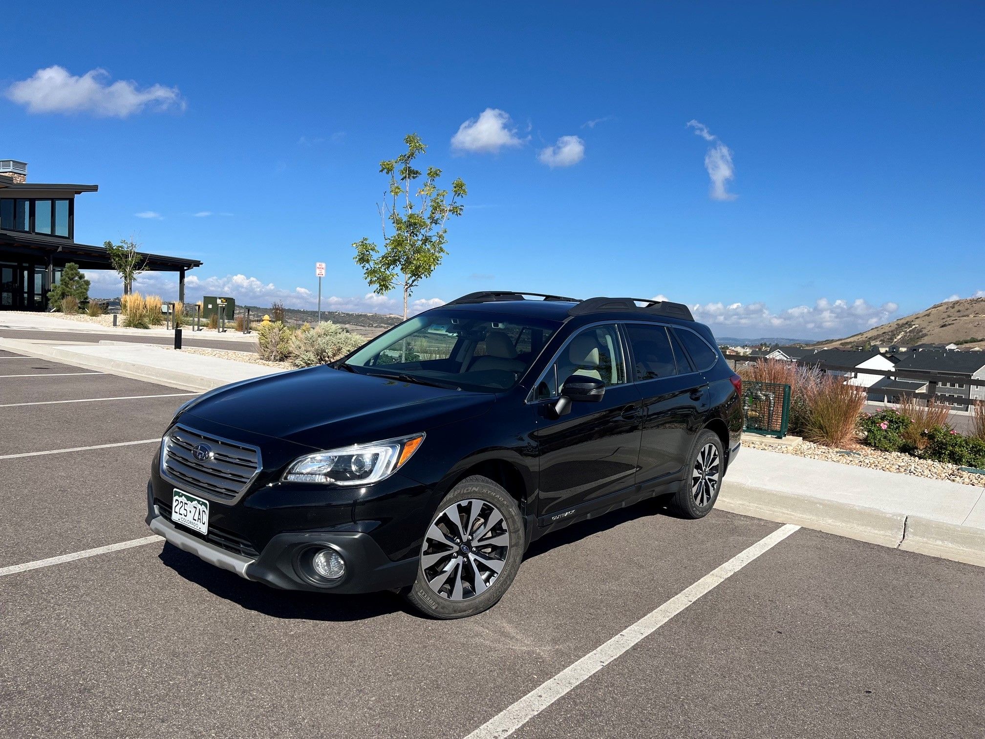 Used 2017 Subaru Outback 2.5i Limited AWD/4WD image 4