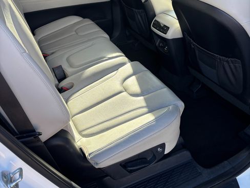 Used 2022 Hyundai Palisade SEL w/ 8P Bench Seat Package image 15