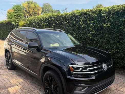 Used 2018 Volkswagen Atlas SEL AWD/4WD image 2