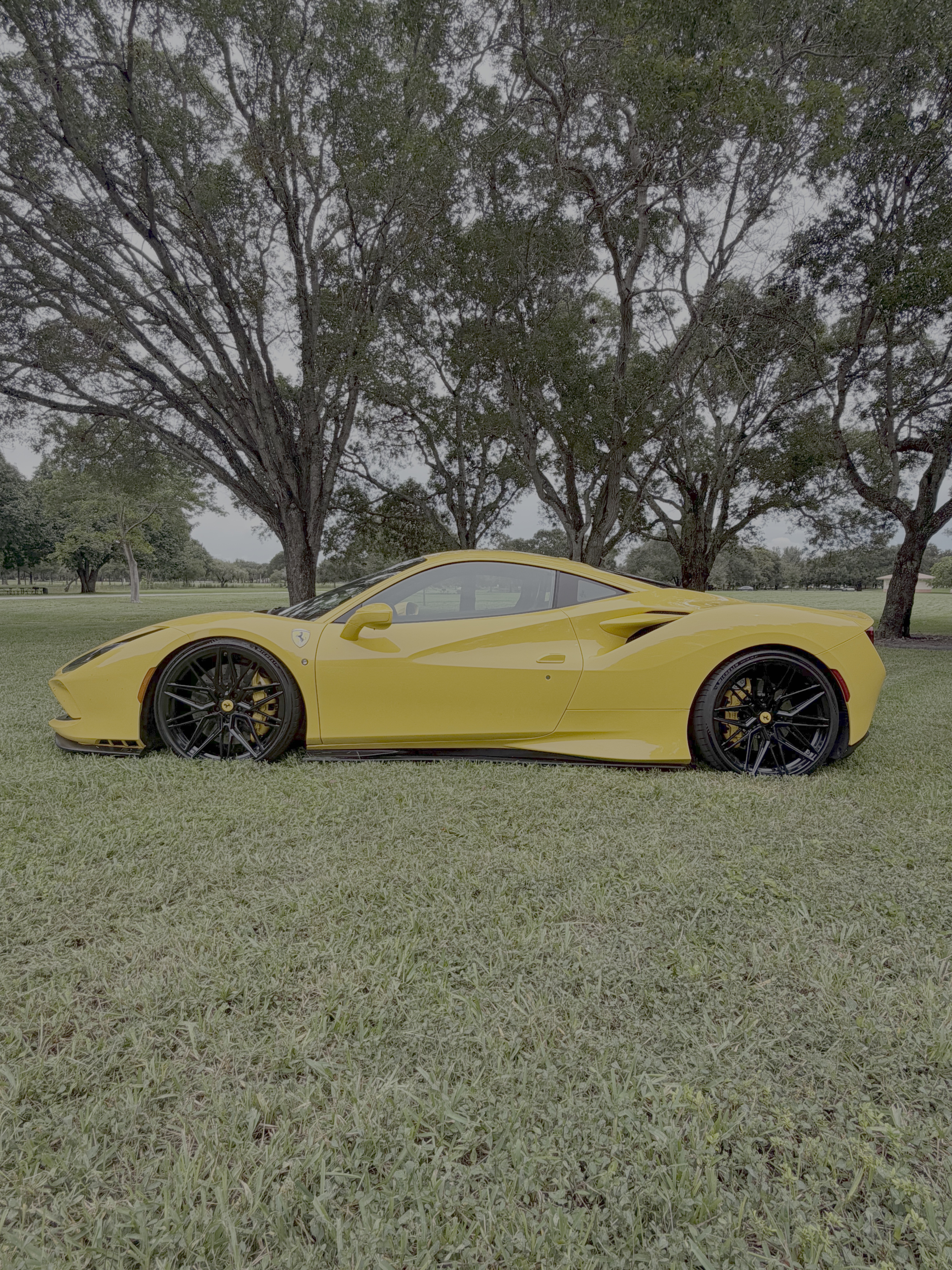 Used 2020 Ferrari F8 Tributo RWD image 2