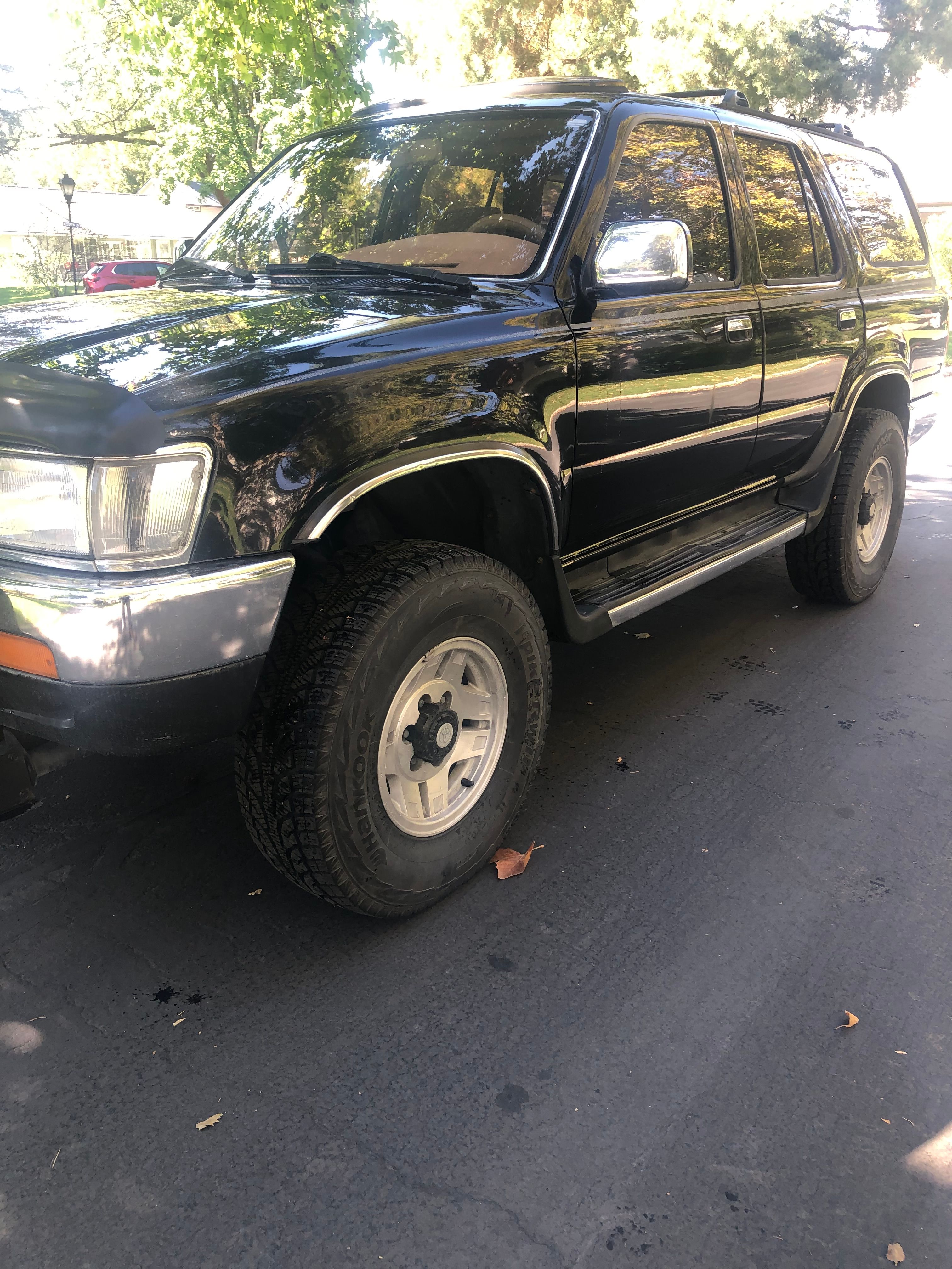Used 1995 Toyota 4Runner SR5 AWD/4WD image 1