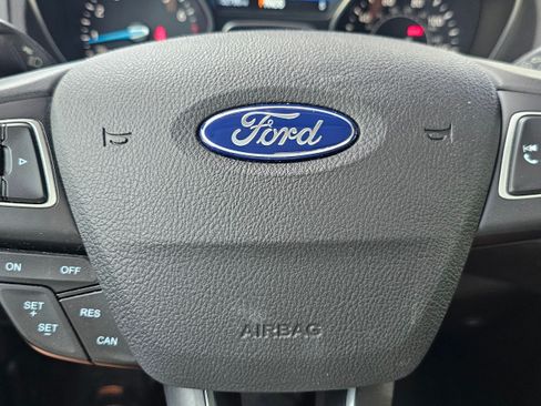 Used 2017 Ford Focus Titanium w/ Titanium Technology Package image 12