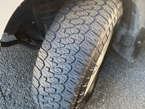 Used 2015 Toyota Tundra SR5 image 8