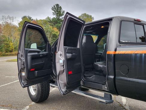 Used 2003 Ford F350 Lariat image 13