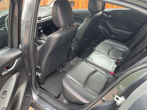 Used 2014 MAZDA MAZDA3 s Grand Touring w/ Technology Package FWD image 11