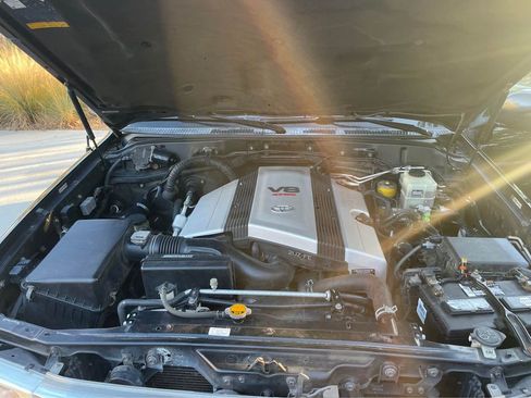 Used 2004 Toyota Land Cruiser image 4